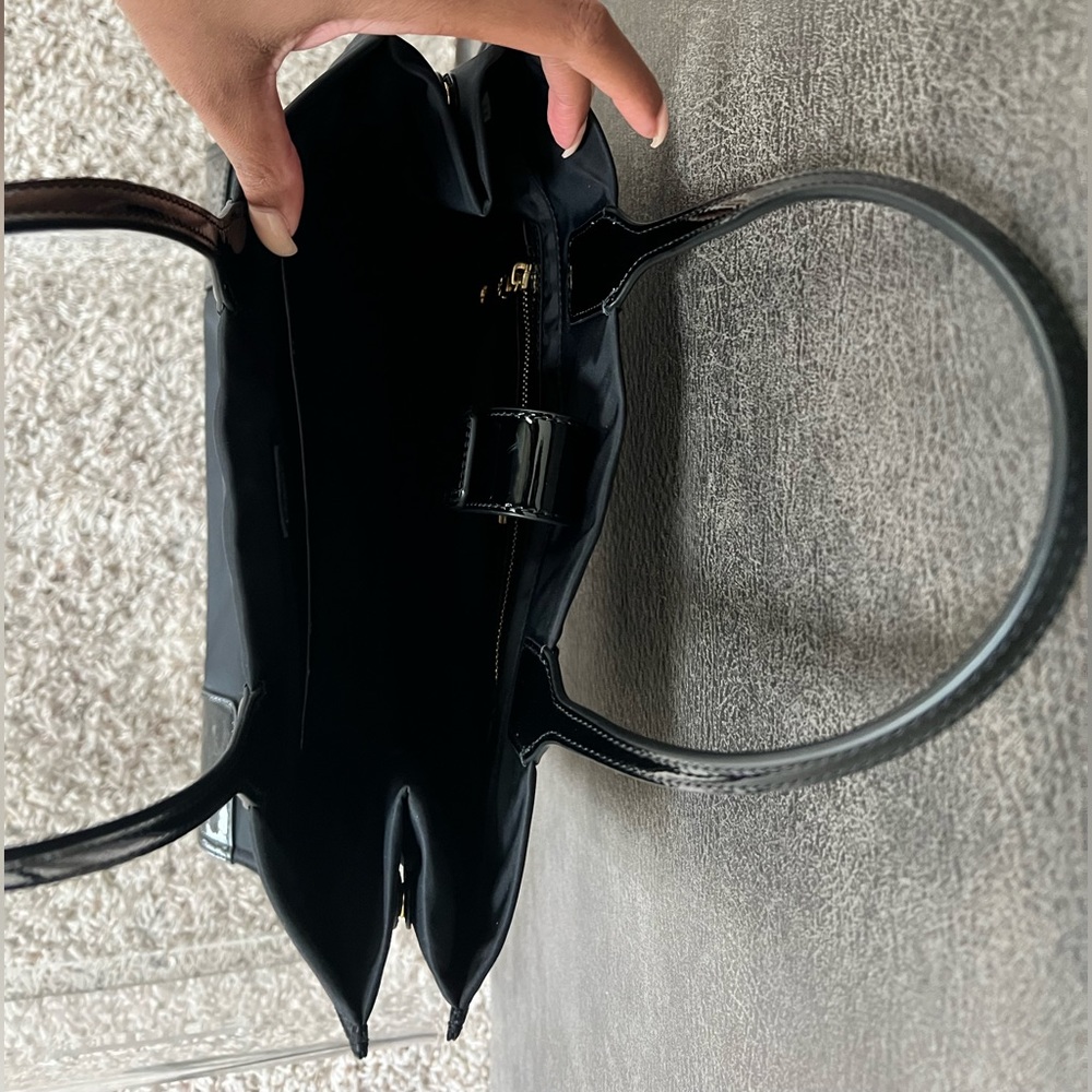 Tory Burch Small Ella Patent Bag - Picture 4 of 4